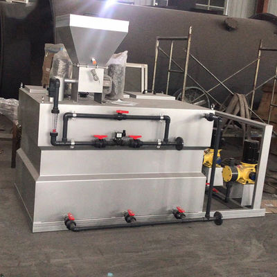 500L / H Trzy pudełka Zintegrowane automatyczne urządzenie dozujące suchy proszek PAM Oczyszczanie ścieków