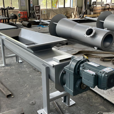 Poziomy przenośnik ślimakowy bezwałowy ze stali węglowej, ruchomy