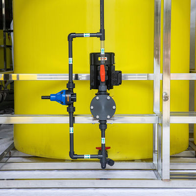 Zintegrowany automatyczny system dozowania PAC/PAM do rozpuszczania i mieszania