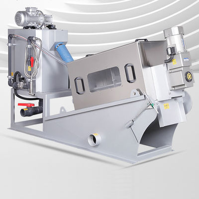 W pełni automatyczny sprzęt do odwadniania osadów spiralnych 304SS 30-50 kg / h