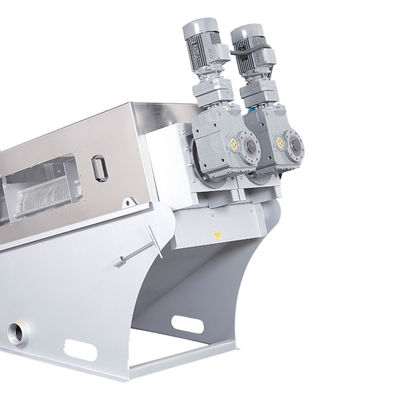 W pełni automatyczny sprzęt do odwadniania osadów 1000-5000000L w zakładzie petrochemicznym