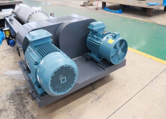 Wirówka dekantacyjna pozioma do oleju i ścieków przemysłowych