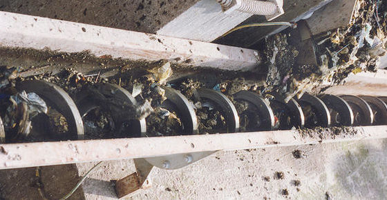 Przenośnik taśmowy z pojedynczym wałem do miejskiej instalacji wodnej