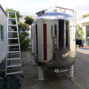 Filtr z węglem aktywnym do oczyszczania ścieków komunalnych