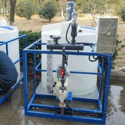 Srebrna automatyczna maszyna dozująca, chemiczne automatyczne jednostki dozujące