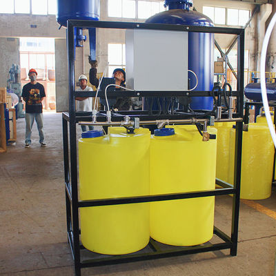 Zintegrowany pionowy automatyczny system dozowania środków chemicznych PE 500L/H