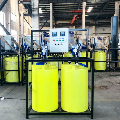 Zintegrowany pionowy automatyczny system dozowania środków chemicznych PE 500L/H