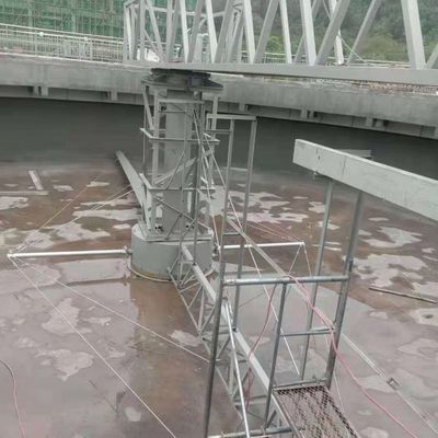 Zgarniacz szlamu z pełnym mostem centralnym Wysokowydajny sprzęt do oczyszczania ścieków
