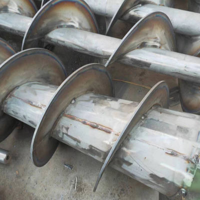 W pełni automatyczny sprzęt do odwadniania osadów spiralnych 304SS 30-50 kg / h