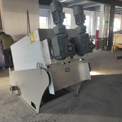90-150kg / H Maszyna do odwadniania szlamu z prasą śrubową do fabryki drukowania i farbowania